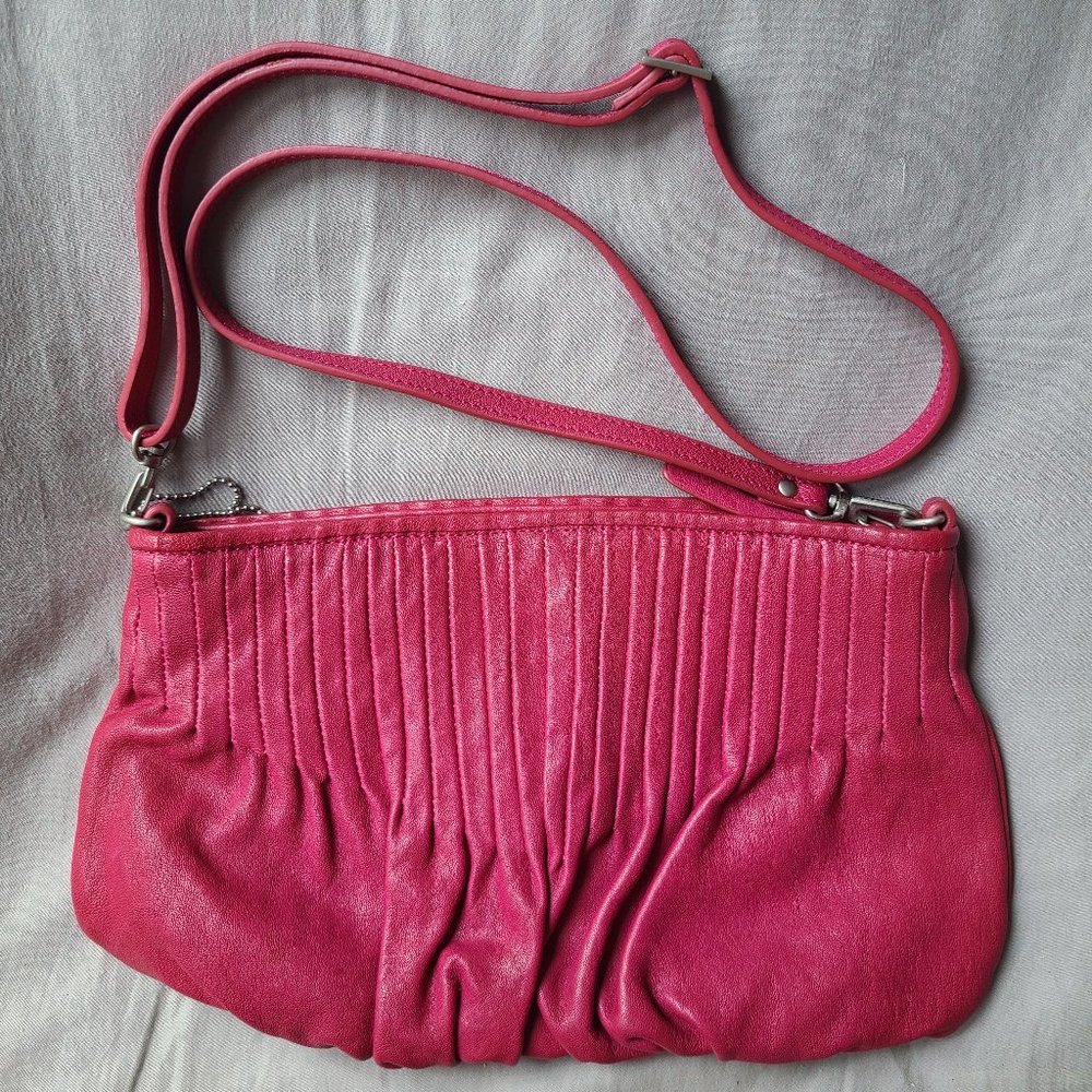 Memo’s saccs: 100% Genuine leather clutch bag